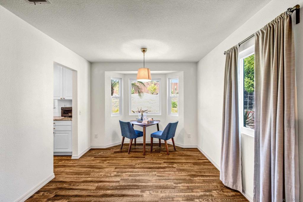 2104 N Mammoth