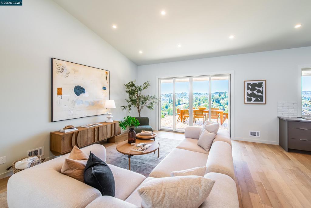 105 Hillcroft