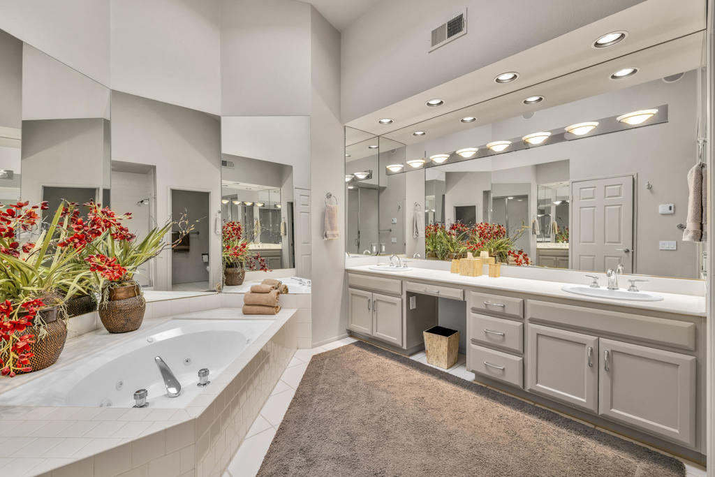 Palm Valley CC - Residential