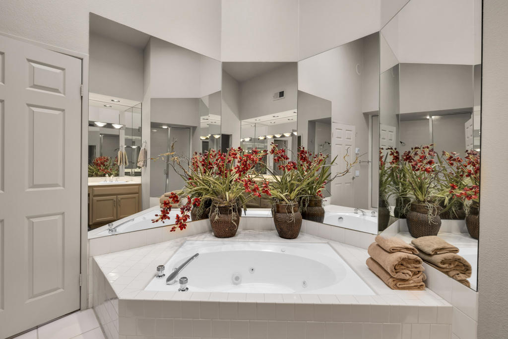 Palm Valley CC - Residential