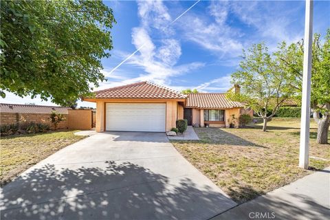 Photo of 502 Hilltop Ter, Palmdale, CA 93551 (MLS # SR26066525)