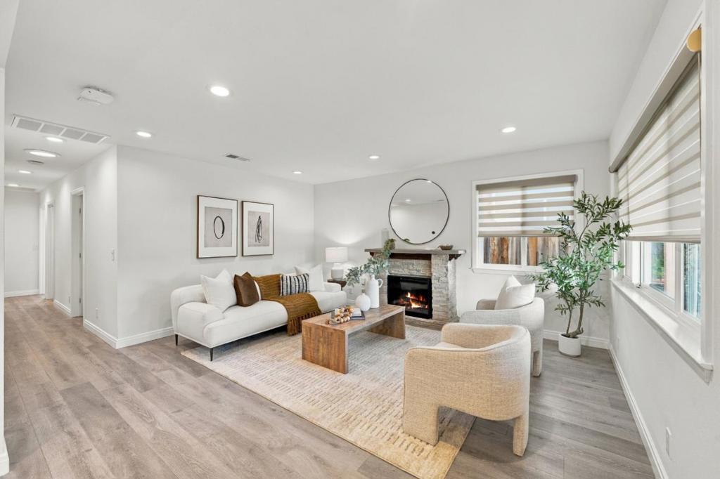 3321 Pepper Tree Lane
