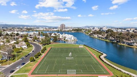 Photo of 817 Peary Lane, Foster City, CA 94404 (MLS # ML82040534)