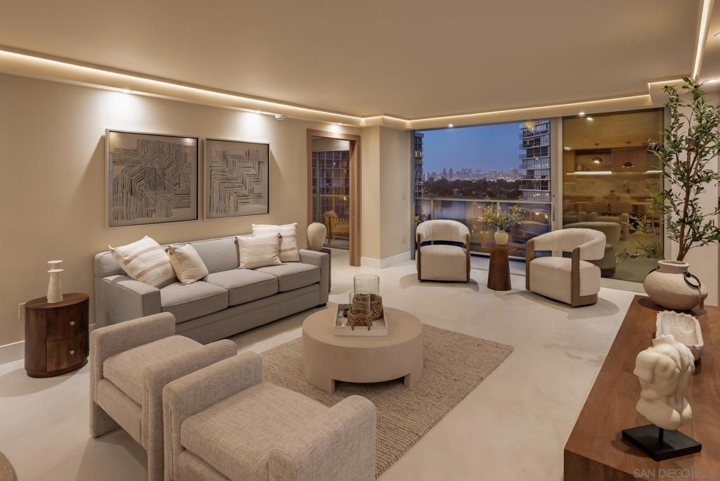 1830 Avenida del Mundo 1101