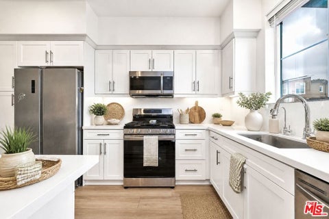 Photo of 11737 Florence Avenue #6, Santa Fe Springs, CA 90670 (MLS # 26991155)