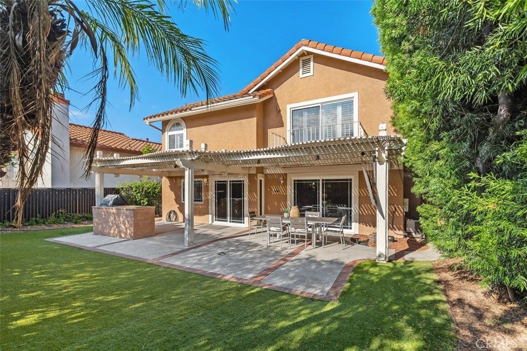 5425 Via Cervantes