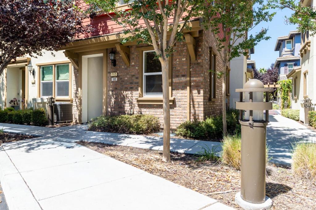 Modern 3BR/3.5BA, 1,735 sq ft corner-unit townhome built with premium builder upgrades and energy-efficient features. Abundant natural light with windows on three sides highlights the open-concept living and dining areas. Gourmet kitchen features sleek finishes, stainless steel appliances, and generous storage. Spacious primary suite includes a walk-in closet and spa-inspired bath. Additional bedrooms and baths provide flexibility for guests, office, or family. Attached 2-car garage, dual-pane windows, and central A/C add everyday comfort. Ideally located near downtown Sunnyvale with easy access to Caltrain, shopping, dining, and major tech employers.