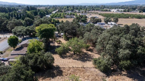 Photo of 11705 Foothill Avenue, Gilroy, CA 95020 (MLS # ML82058004)