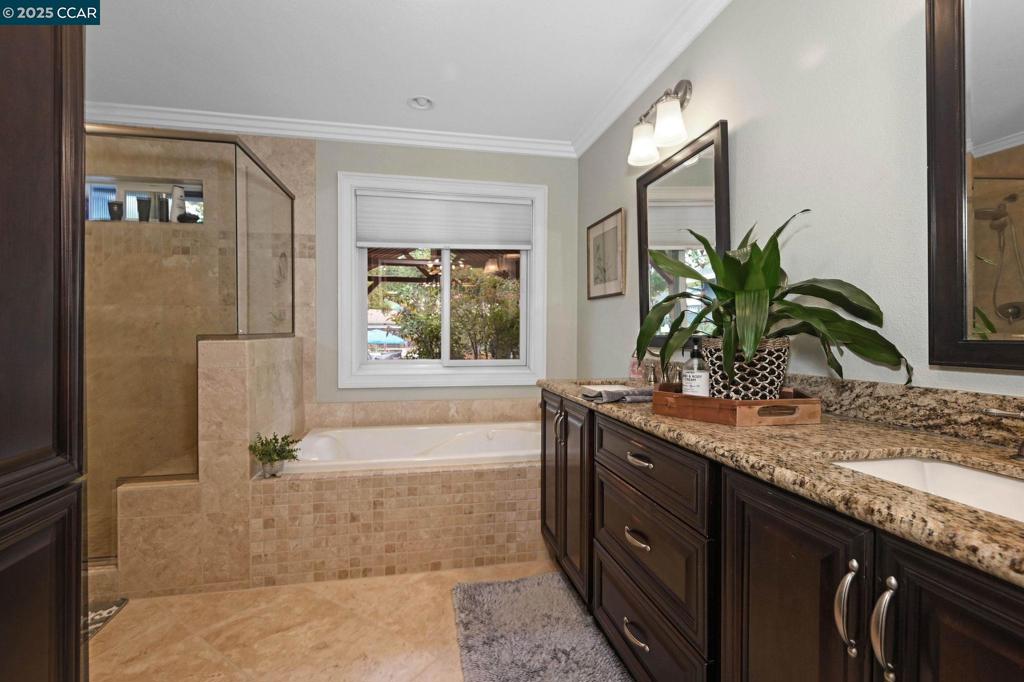 POETS CORNER - Residential