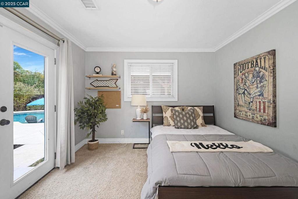 POETS CORNER - Residential