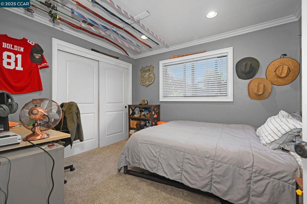 POETS CORNER - Residential
