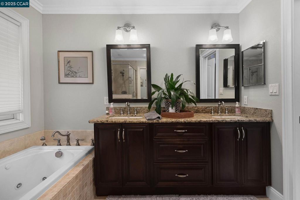 POETS CORNER - Residential