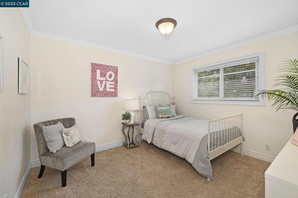 POETS CORNER - Residential