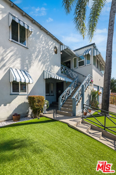 1133 1135 Sunvue Place