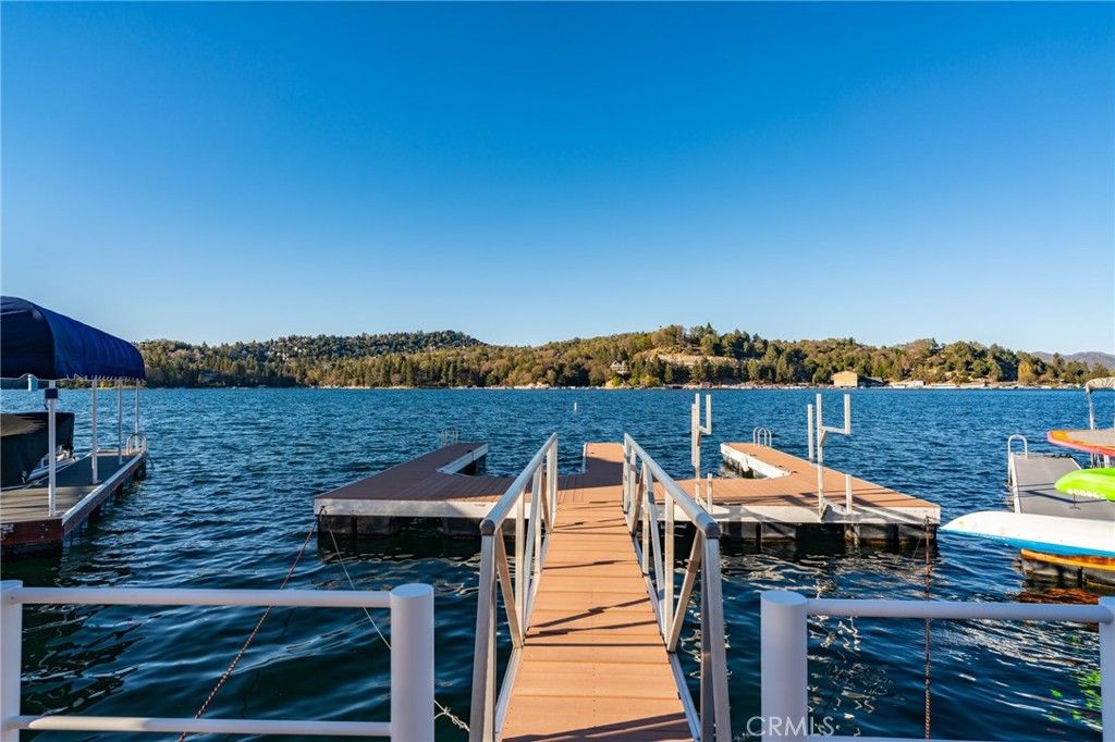 listing image 130729373637876600807