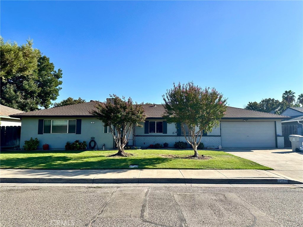 Charming 4-Bedroom, 2-Bathroom Home in Atwater
Welcome to this inviting 4-bedroom, 2-bathroom home offering 1,489 sq. ft. of well-designed living space. Built in 1978, this home boasts a spacious 2-car garage and a functional floor plan perfect for both everyday living and entertaining. The cozy family room features a brick fireplace and flows seamlessly into the backyard, which is complete with a covered patio-ideal for outdoor relaxation or hosting friends and family.
Both bathrooms are designed with dual vanities, adding convenience and style, while the kitchen is equipped with generous cabinet and counter space, making meal preparation a breeze. Throughout the home, you'll find vinyl plank and tile flooring, recessed lighting, and a whole-house fan for added comfort. Additional amenities include automatic lawn sprinklers and a tankless water heater, ensuring energy efficiency.
Situated in a prime location, this home is just moments away from schools, shopping, and local amenities. Offering both comfort and practicality, this Atwater gem is a must-see!