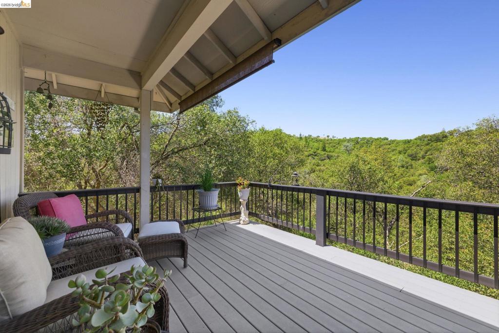 690 Golden Gate Circle