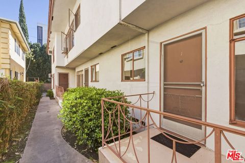 Photo of 1058 Wooster St #1, Los Angeles, CA 90035 (MLS # 26655955)
