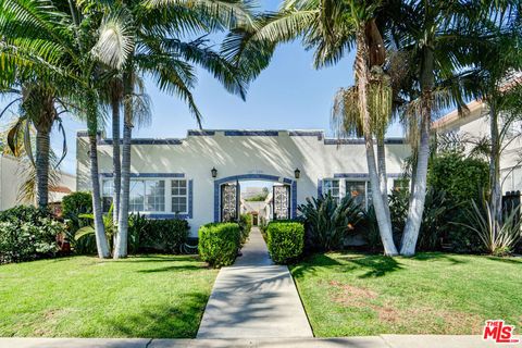 Photo of 807 N Fuller Avenue, Los Angeles, CA 90046 (MLS # 26653737)