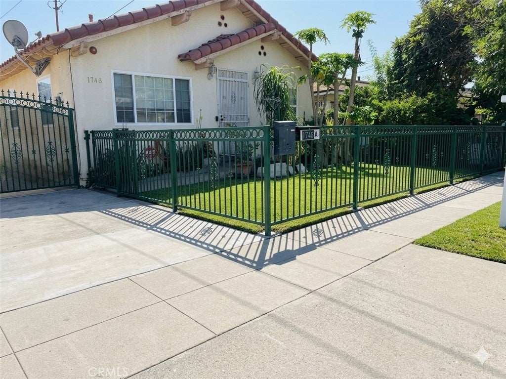 1746 Jackson Avenue A/B