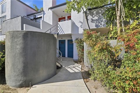 Photo of 2506 Chandler Avenue #255, Simi Valley, CA 93065 (MLS # SR26051246)