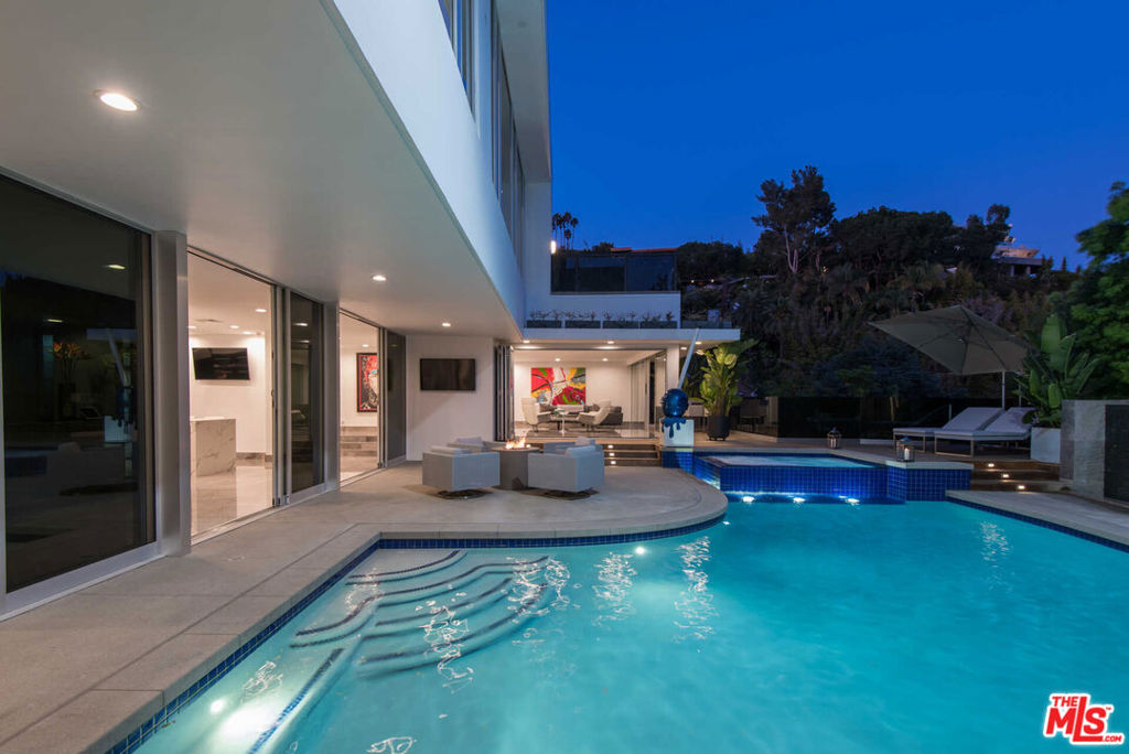 1250 Angelo Drive