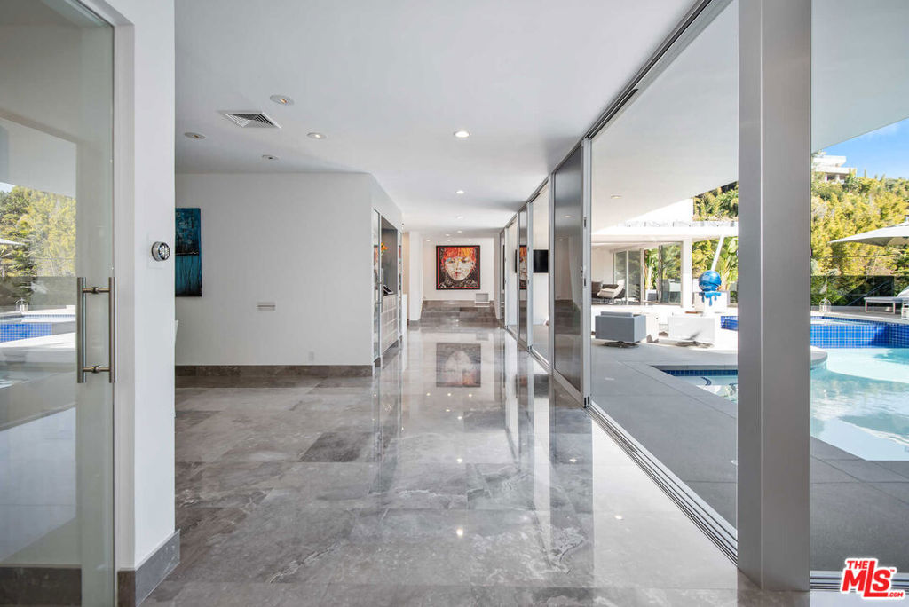 1250 Angelo Drive