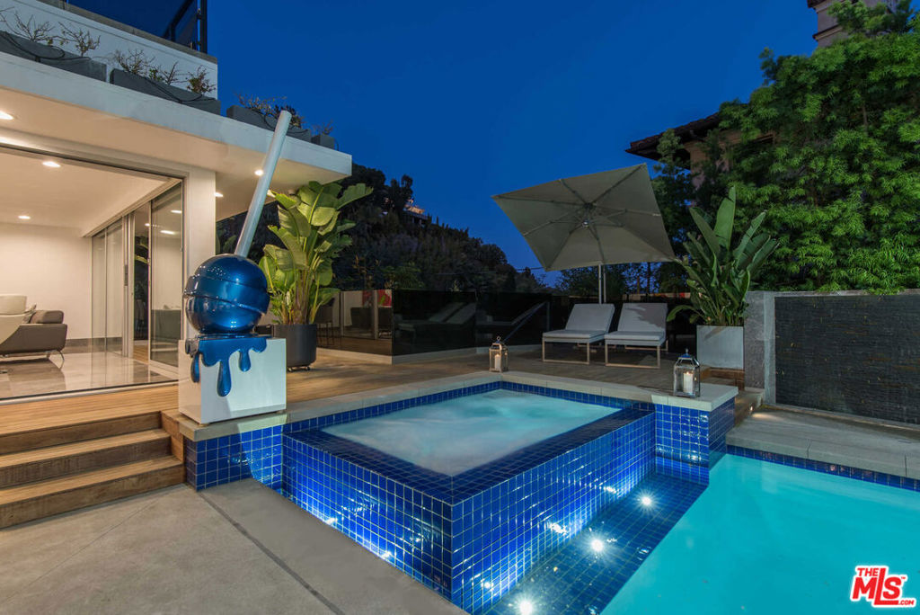 1250 Angelo Drive