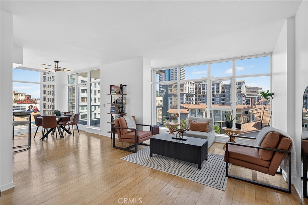 411 W Seaside 601