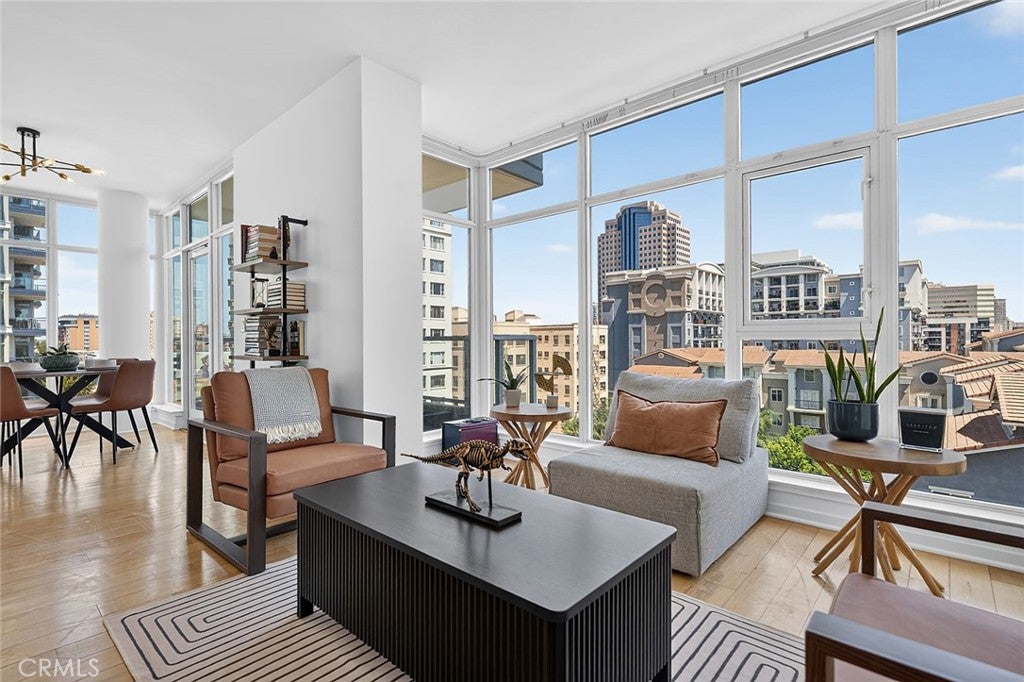 411 W Seaside 601
