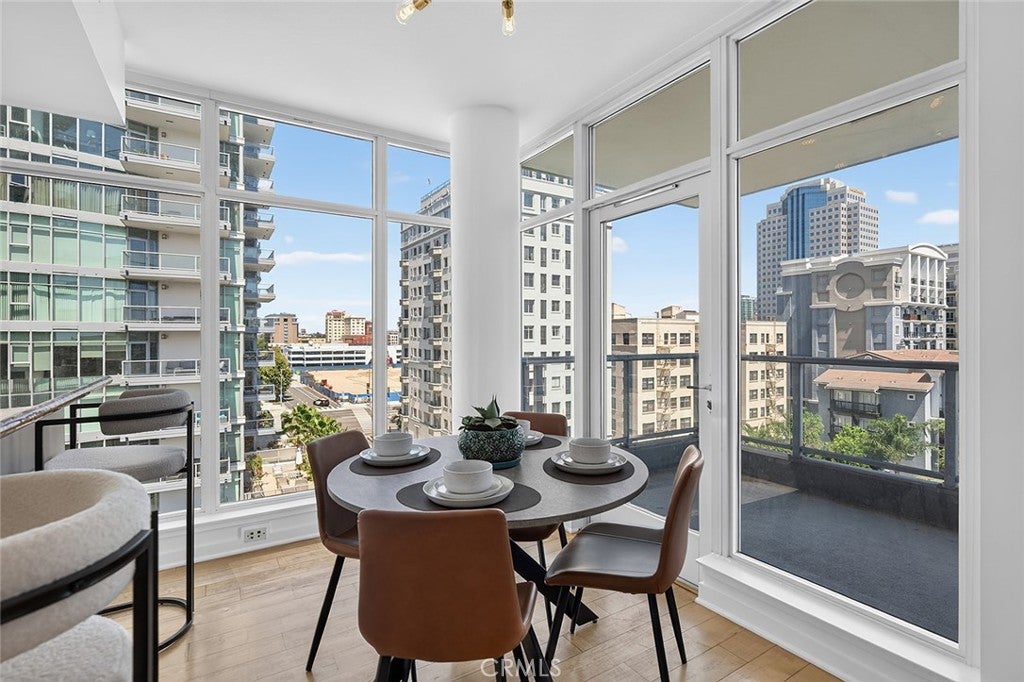 411 W Seaside 601