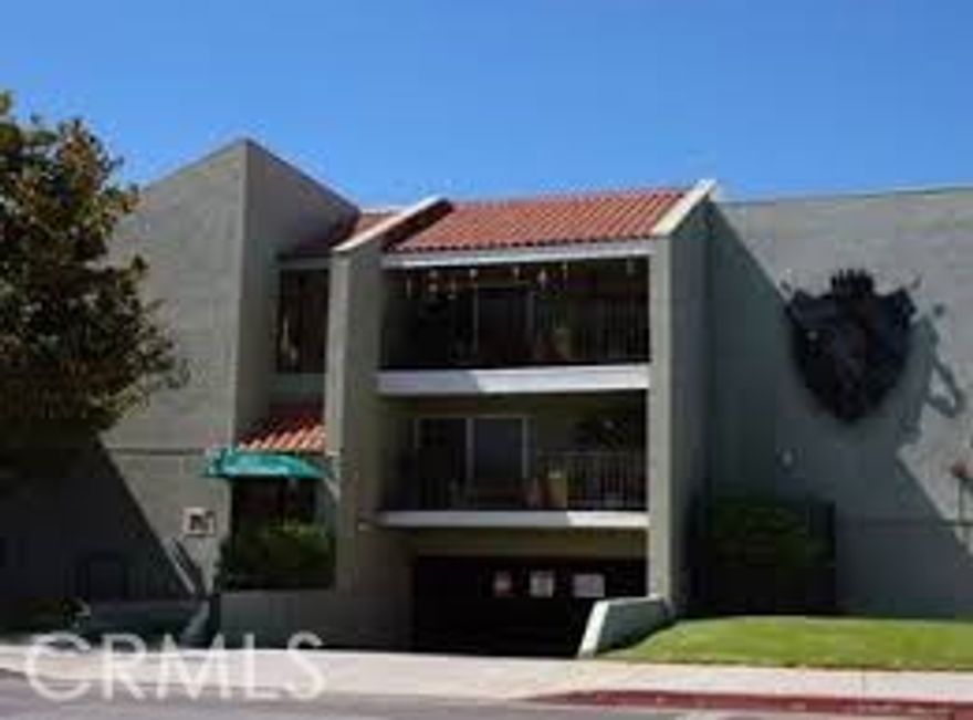 Condominium in desirable Eagle Rock community. Great location with two bedrooms.