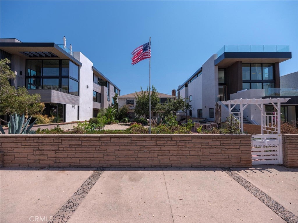 60 18th Street