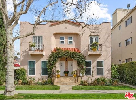Photo of 264 S Rexford Drive, Beverly Hills, CA 90212 (MLS # 26828055)