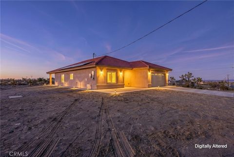 Photo of 11788 Buckwheat Rd, Pinon Hills, CA 92371 (MLS # HD25280740)