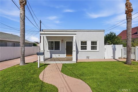 Photo of 1519 Temple Avenue, Long Beach, CA 90804 (MLS # PW26118245)