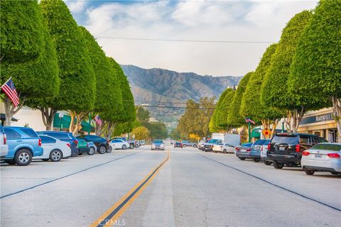 Photo of 218 N Glendora Avenue, Glendora, CA 91741 (MLS # CV25043804)