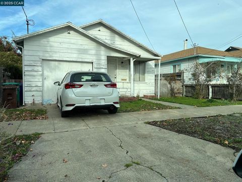 Photo of 2515 Lowell Ave, Richmond, CA 94804 (MLS # 41118032)