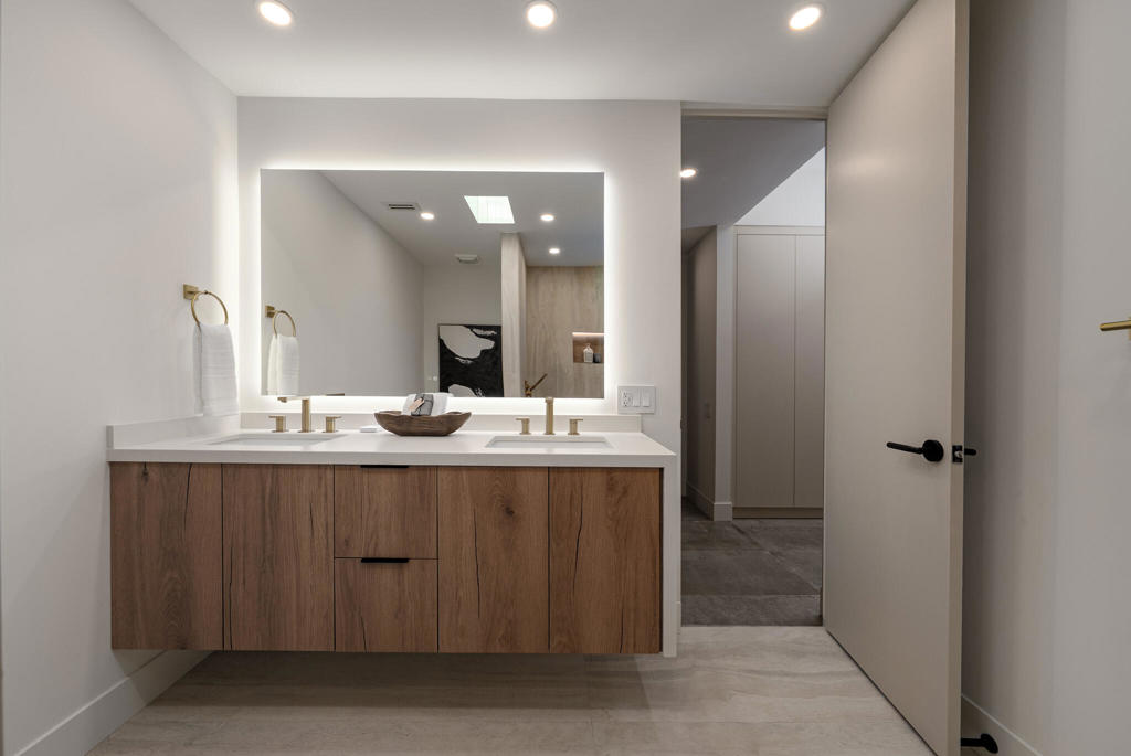 Seven Lakes C.C. - Residential