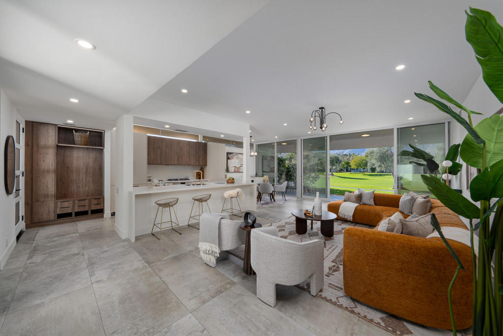 Seven Lakes C.C. - Residential