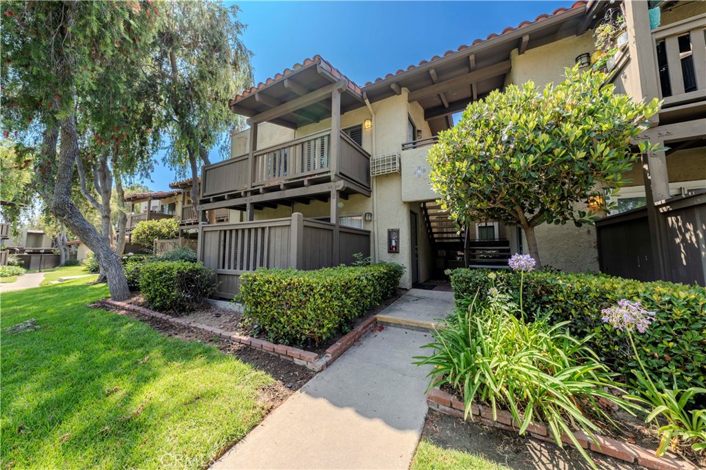 1345 Cabrillo Park Drive K06