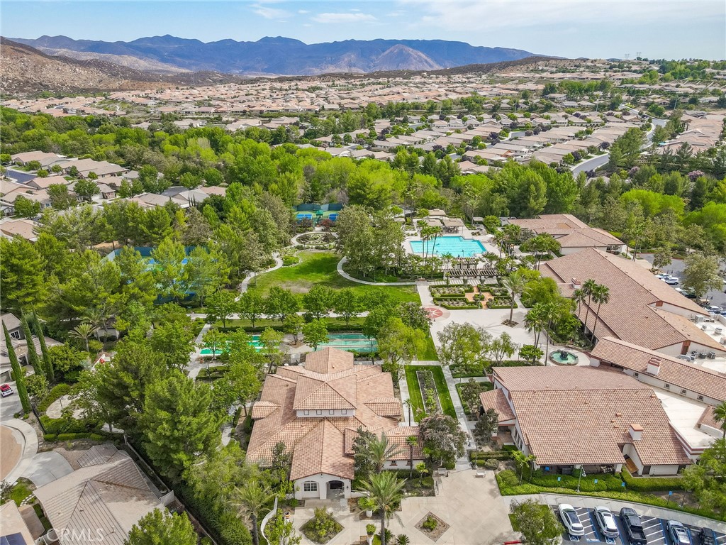 Four Seasons - Residential