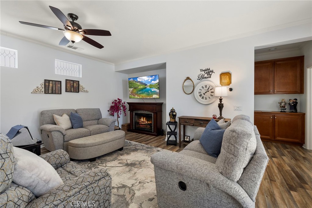 Four Seasons - Residential