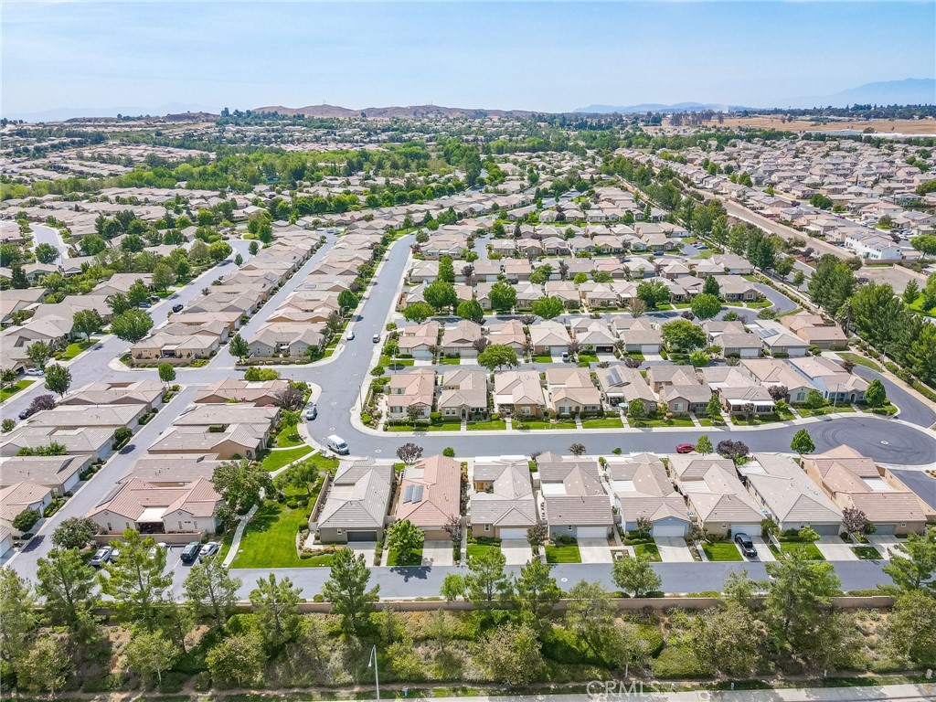 Four Seasons - Residential