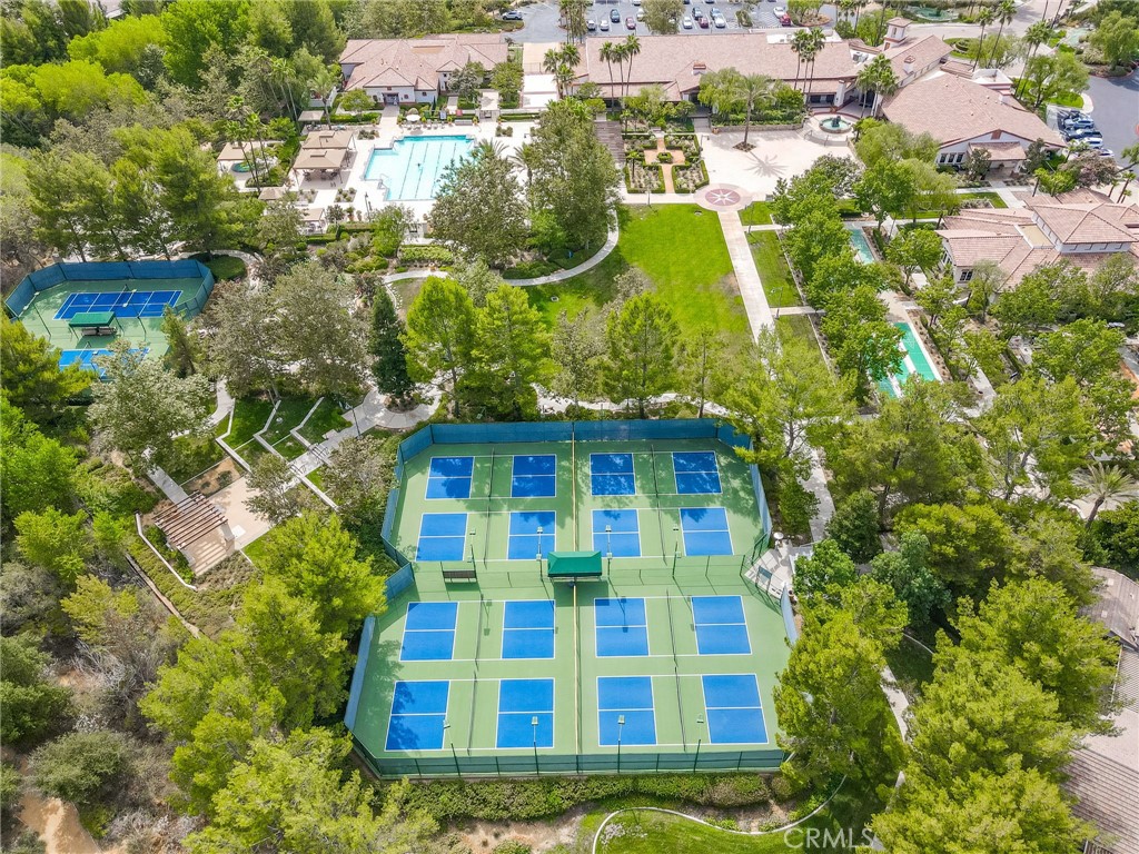 Four Seasons - Residential