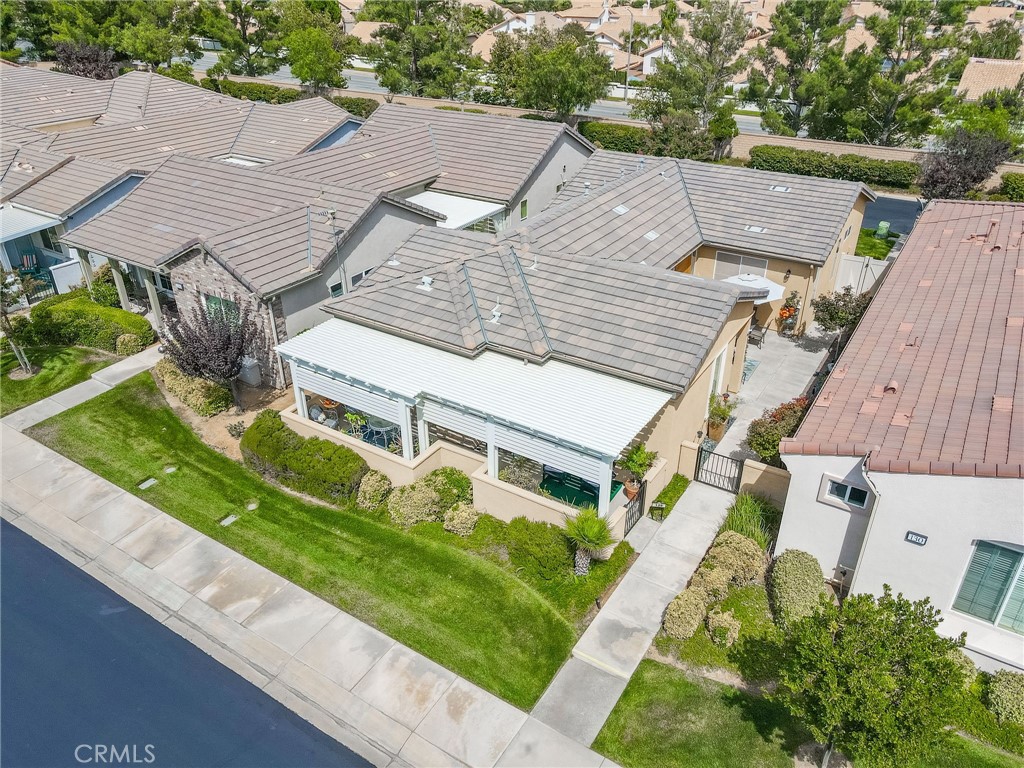 Four Seasons - Residential