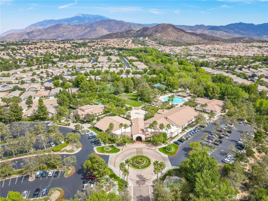 Four Seasons - Residential