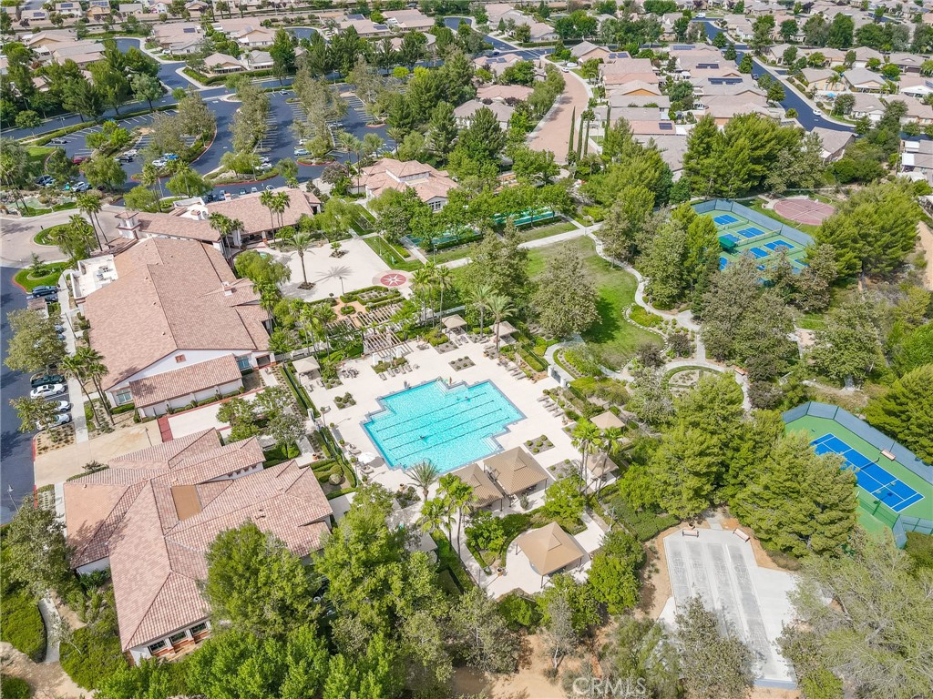 Four Seasons - Residential