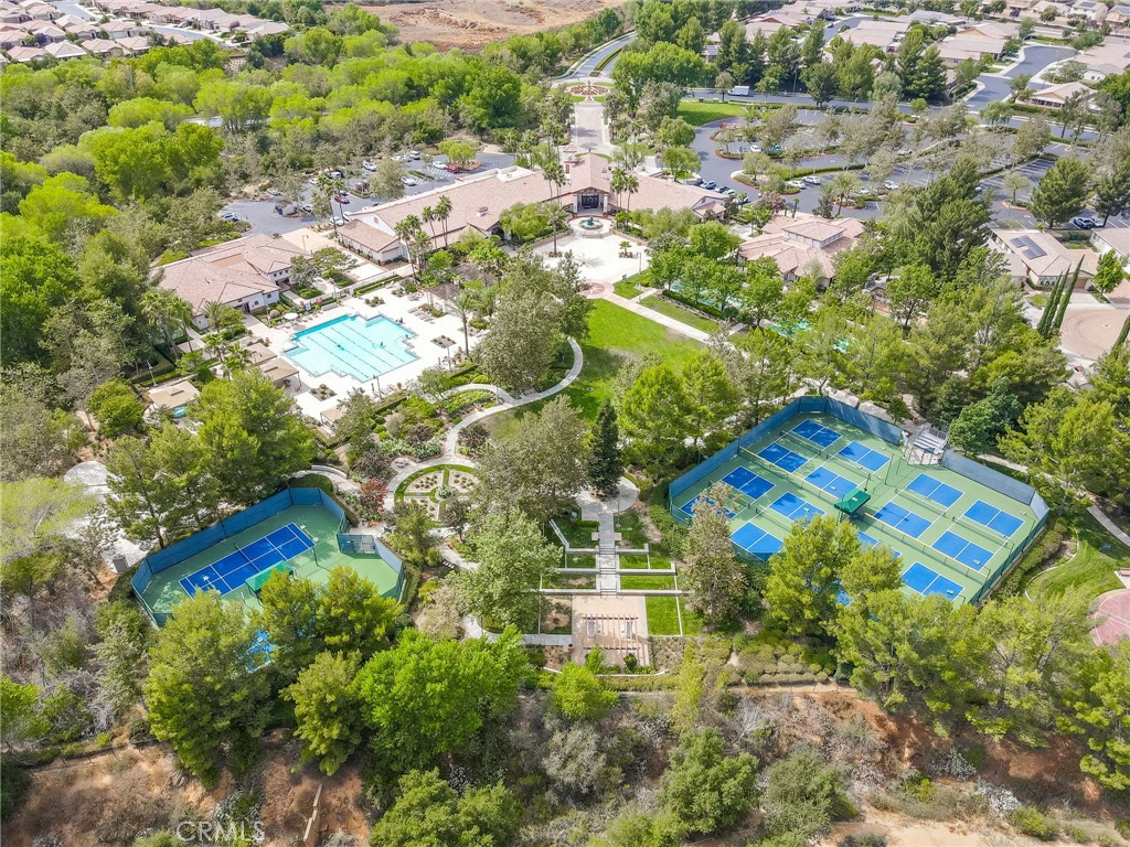 Four Seasons - Residential