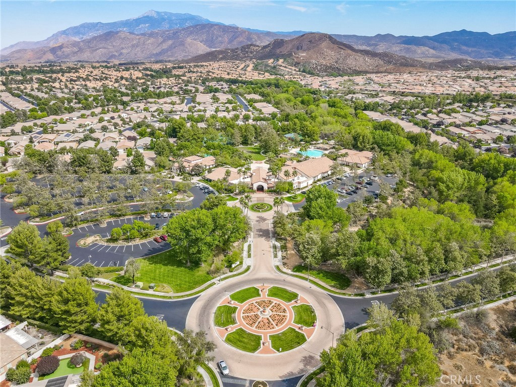 Four Seasons - Residential